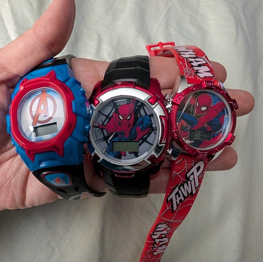 Marvel Superhero Watches Set Need Batteries